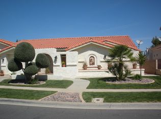 543 Fairway Dr, Palmdale, CA 93551