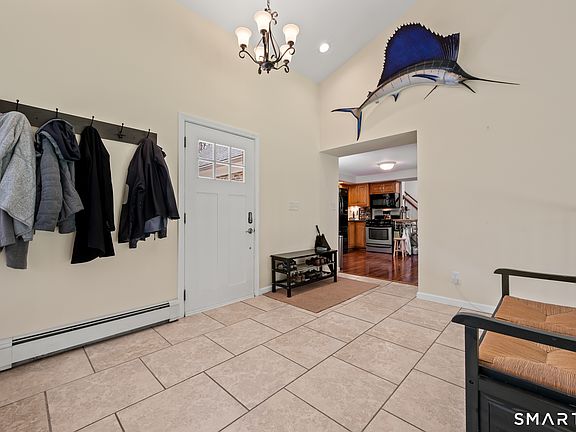 5th image of 174 West Street