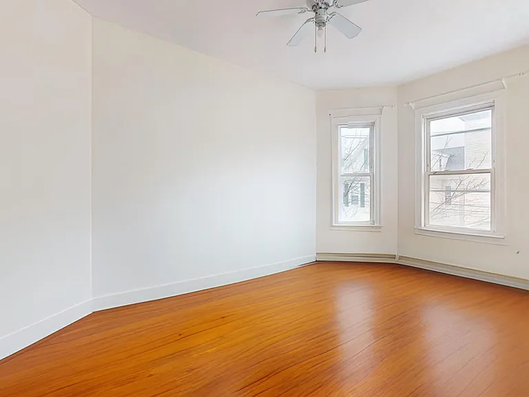 19 Newport St — Photo 7