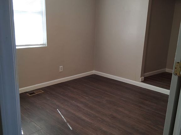 5th image of 3879 Speedway Cir