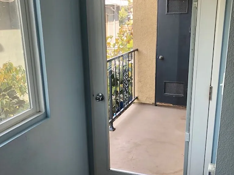 11th St Apts — Photo 37