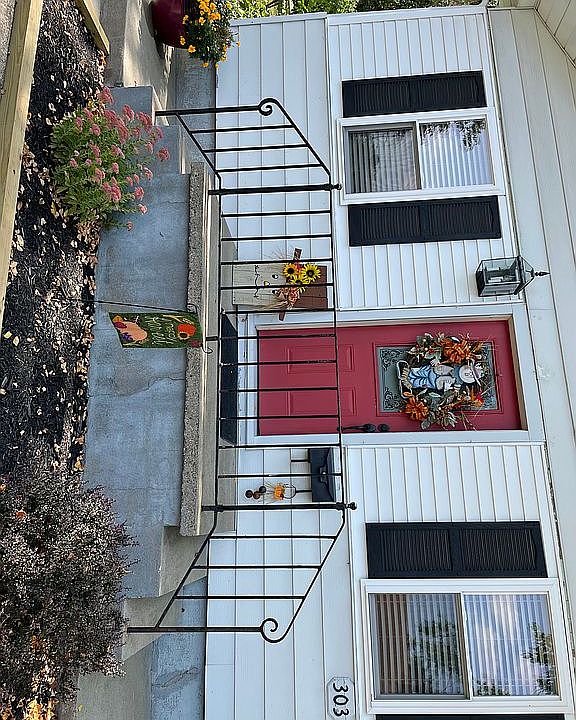 2nd image of 303 6th St