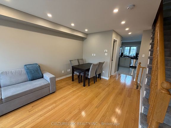 5th image of 345 Caboto Trl