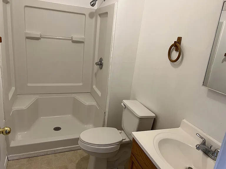 401 N Bottom St #6 — Photo 5