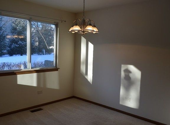 5th image of 634 N Deer Run Dr #634