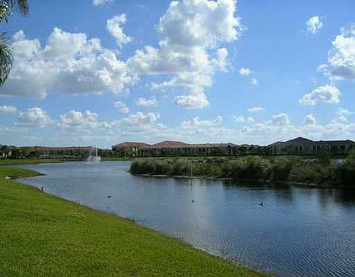5th image of 2424 Centergate Dr APT 101