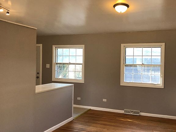 4th image of 15712 Woodlawn East Ave