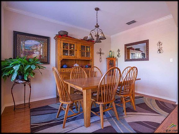 2nd image of 318 Rosebrook Cir