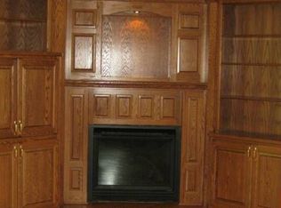 2207 Saint Andrew Cir, Manhattan, KS 66502