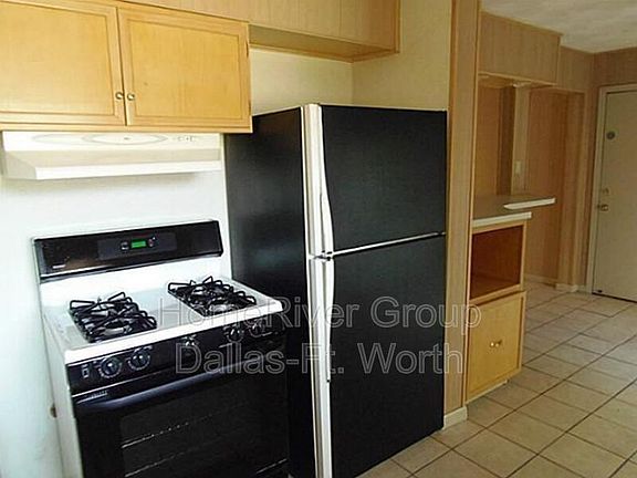 5th image of 833 Jadewood Dr
