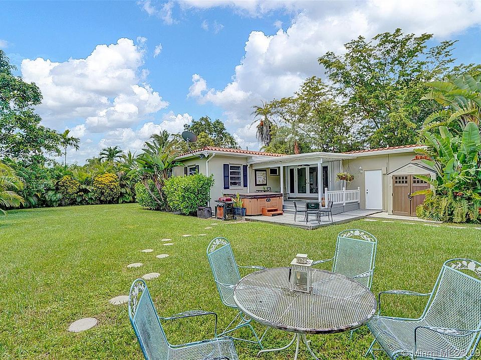 1st image of 6270 Coral Lake Dr