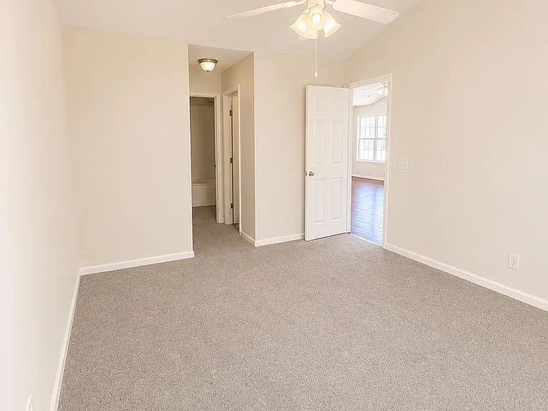 2235 Locksley Woods Dr #E — Photo 16