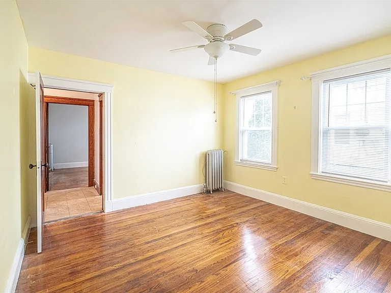130 Francis St #1 — Photo 5
