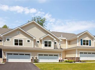 25 Woodrose Ct, Middletown, NY 10940