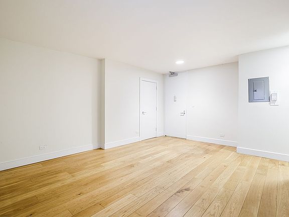 5th image of 230 E 44th St APT 9F