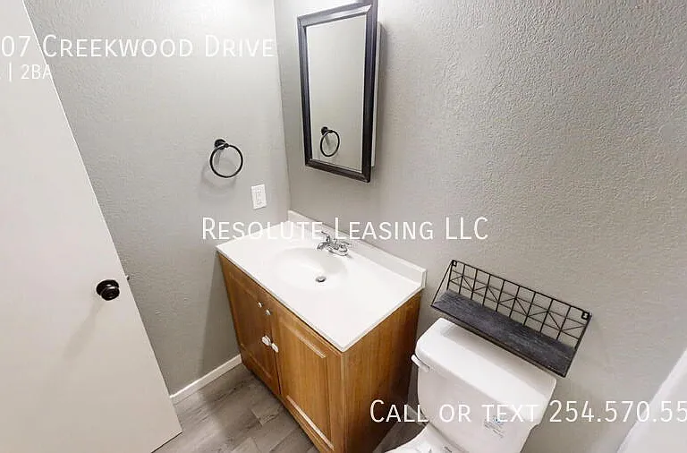 2107 Creekwood Dr — Photo 16