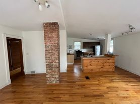 575 Auburn Ave