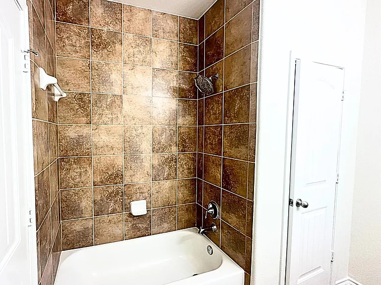 8218 Nagy Hill St — Photo 9