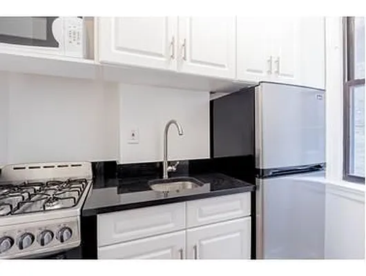 Sold by Douglas Elliman | media 6