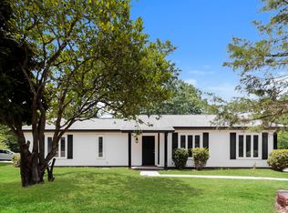 11902 Five Cedars Rd, Charlotte, NC 28226