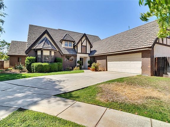 2nd image of 610 Casa De Leon Ln