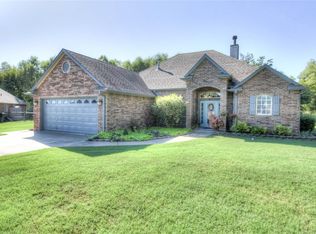 3621 W Chestnut St, Skiatook, OK 74070