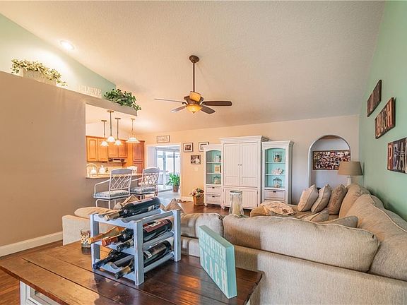 4th image of 2139 Tioga Dr