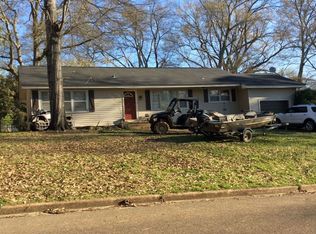 728 Chickasaw Dr, Grenada, MS 38901