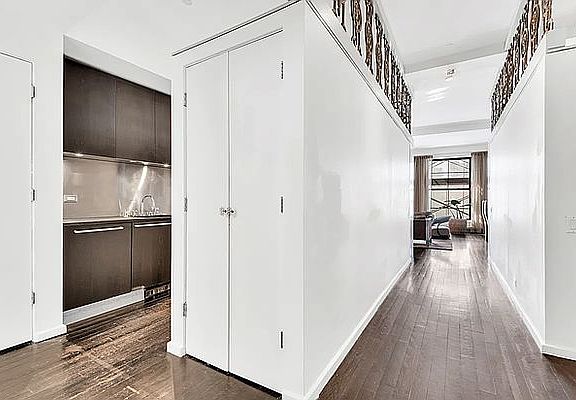 3rd image of 195 Bowery APT 5W