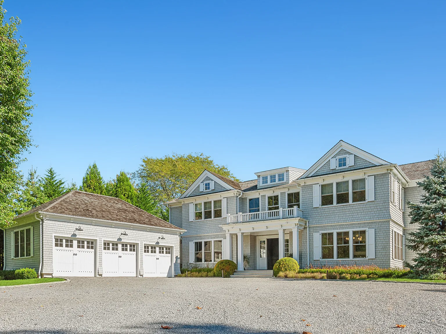 Watermill Summer Rental South of Highway — Photo 3