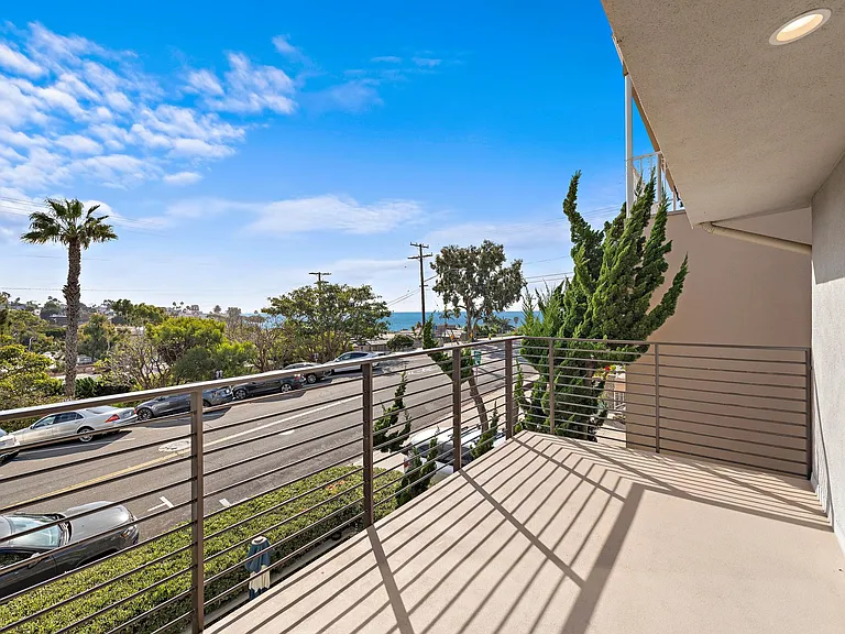 186 Cliff Dr — Photo 4