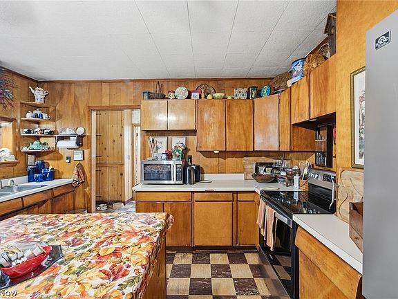 5th image of 31828 Chestnut Ridge Rd