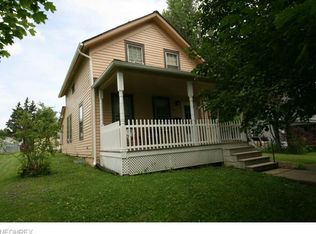 217 9th St, Elyria, OH 44035