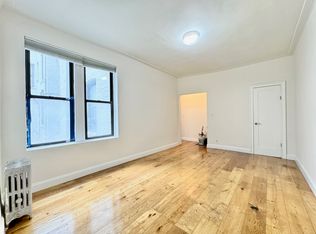 22-06 38th St #1E, Astoria, NY 11105