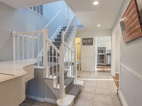 4th image of 71 Brandy Ln