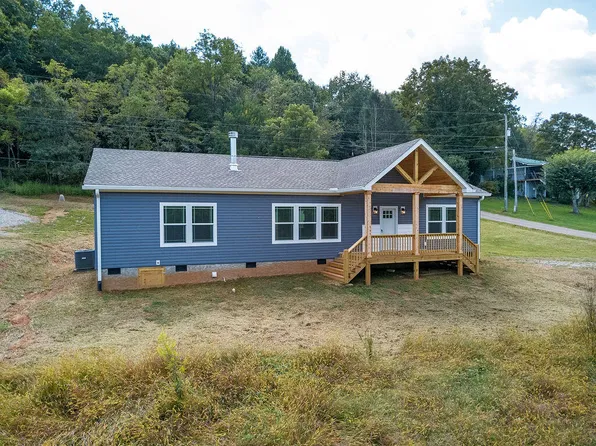 29 Quail Hollow Rd, Franklin, NC 28734