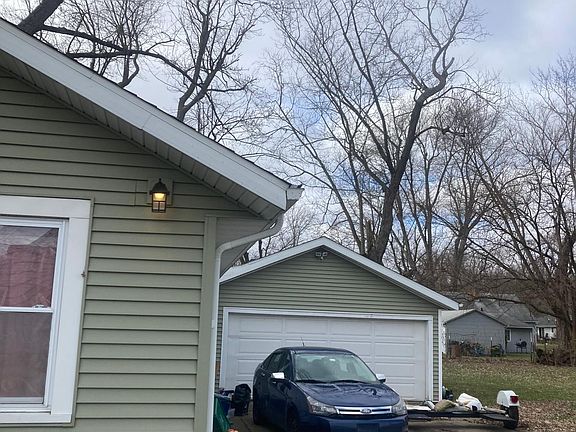 2nd image of 57083 Belden Ave