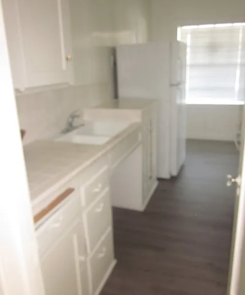 812 N Detroit St — Photo 11
