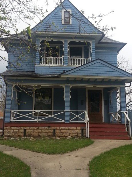 1st image of 372 Saint Charles St #1