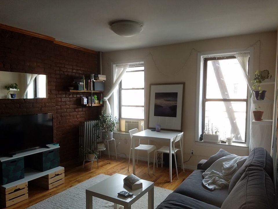 1st image of 2336 2nd Ave #4RW
