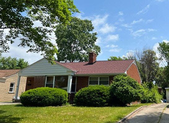 3rd image of 305 S Tilden Ave