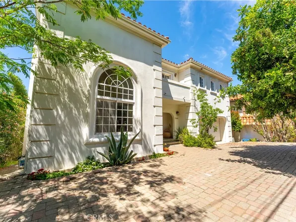 23665 Summit Dr, Calabasas, CA 91302