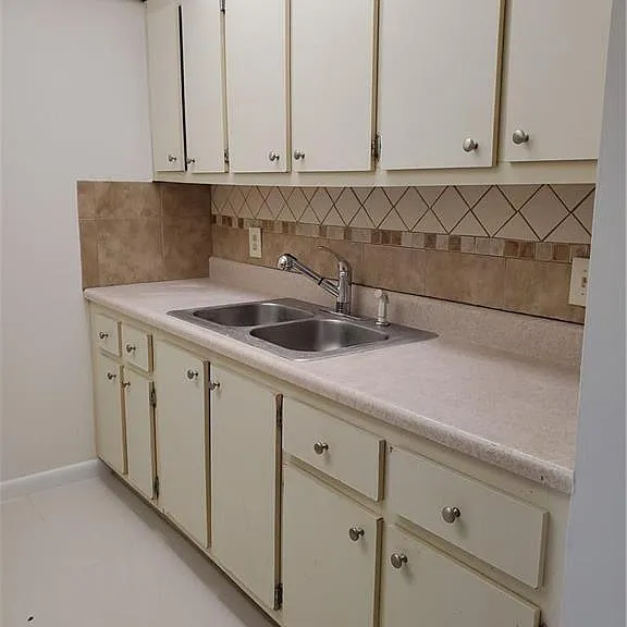 251 SW 134th Way #109M — Photo 1