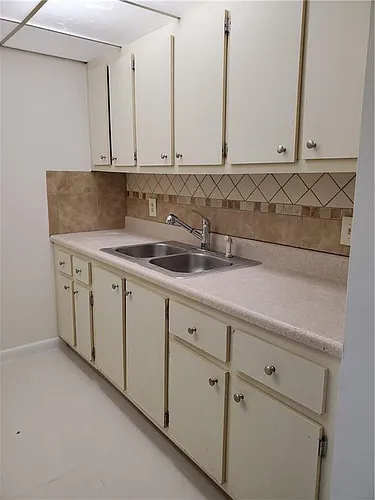 251 SW 134th Way Photo 1