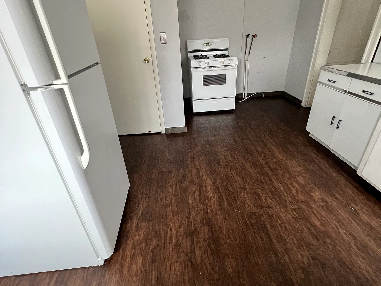 3 bed, 1.5 bath, 1656 sqft, $1,725 — Photo 3