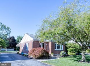 326 E Chestnut St, Cleona, PA 17042