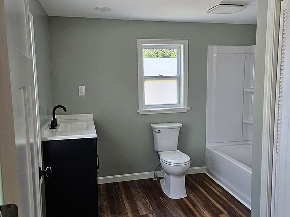 5th image of 303 Maquoit Road