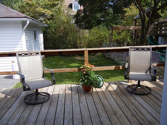 Large deck!