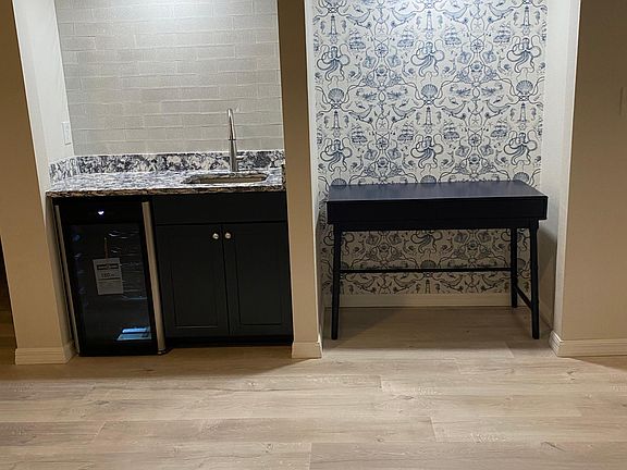 3rd image of 5225 Imperial Lakes Blvd APT 40