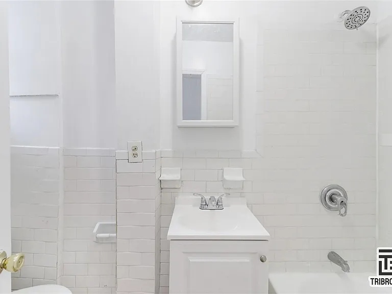 987 3rd Ave #3B — Photo 5